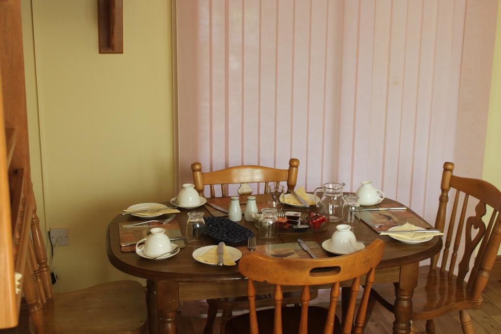 Gardenfield House Bed & Breakfast H91Vh02 Голуэй Экстерьер фото